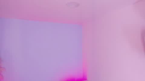 Snapshot of aleksandra_miller chatting on July 15, 12:32 pm Aleksandra online show from July 15, 12:32 pm