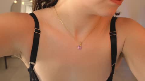 Ale online show from December 3, 11:24 pm