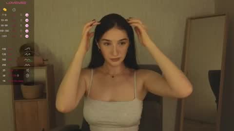 Snapshot of alena_navi chatting on June 14, 6:43 pm Alena online show from June 14, 6:43 pm