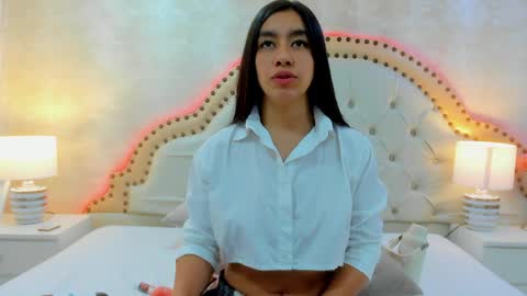 Snapshot of alenacoleman chatting on June 4, 12:33 pm ALENA online show from June 4, 12:33 pm
