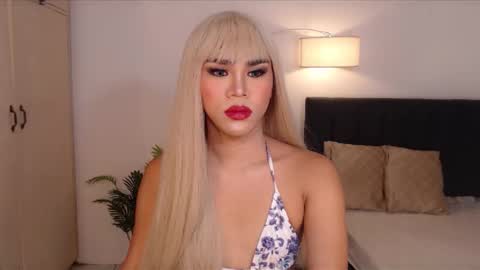 Snapshot of alenajones chatting on December 2, 10:12 pm alenajones online show from December 2, 10:12 pm