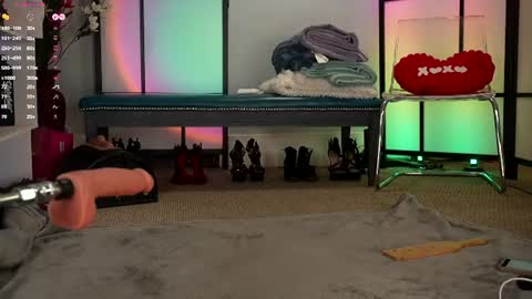 Snapshot of alesh_xo chatting on June 10, 3:44 pm Alesh online show from June 10, 3:44 pm