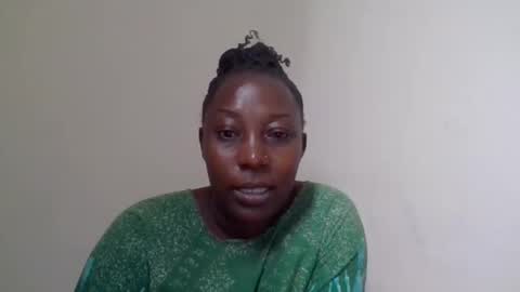Snapshot of alesha_ chatting on January 19, 5:37 am Noreen Kennth and Emilly online show from January 19, 5:37 am