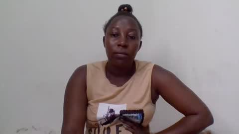 Snapshot of alesha_ chatting on February 6, 4:53 am Noreen Kennth and Emilly online show from February 6, 4:53 am