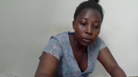 Snapshot of alesha_ chatting on February 27, 8:50 am Noreen Kennth and Emilly online show from February 27, 8:50 am