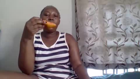 Snapshot of alesha_ chatting on September 30, 7:24 am Noreen Kennth and Emilly online show from September 30, 7:24 am