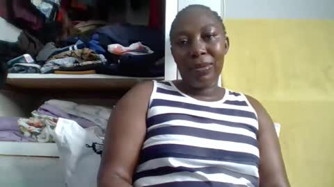 Snapshot of alesha_ chatting on October 20, 6:14 am Noreen Kennth and Emilly online show from October 20, 6:14 am