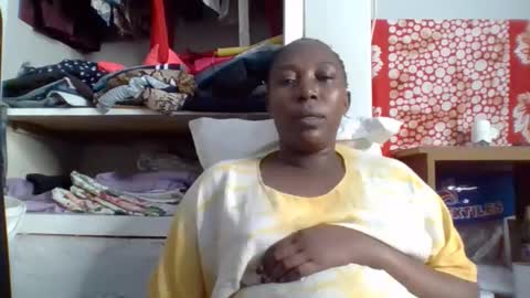 Snapshot of alesha_ chatting on October 26, 6:58 pm Noreen Kennth and Emilly online show from October 26, 6:58 pm