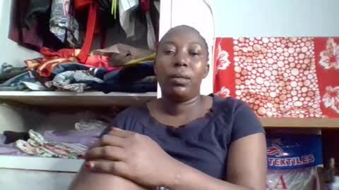 Snapshot of alesha_ chatting on October 28, 6:17 am Noreen Kennth and Emilly online show from October 28, 6:17 am