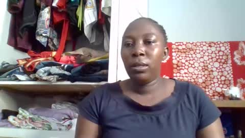 Snapshot of alesha_ chatting on October 30, 7:54 am Noreen Kennth and Emilly online show from October 30, 7:54 am