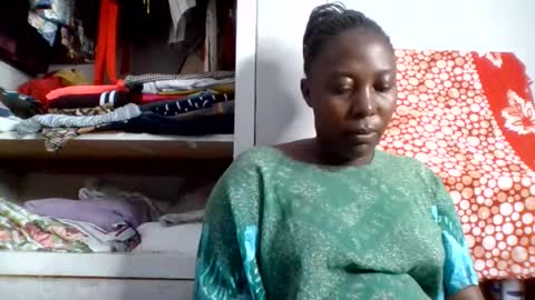 Snapshot of alesha_ chatting on November 3, 5:52 am Noreen Kennth and Emilly online show from November 3, 5:52 am