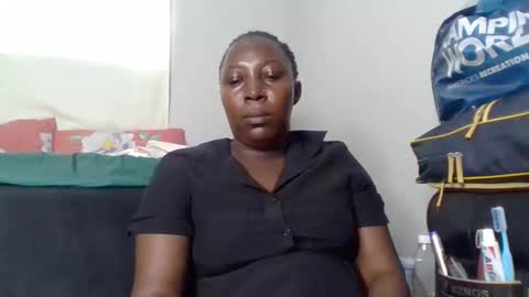 Snapshot of alesha_ chatting on November 9, 8:12 am Noreen Kennth and Emilly online show from November 9, 8:12 am