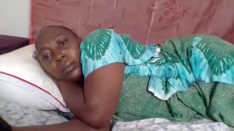 Snapshot of alesha_ chatting on November 16, 6:46 pm Noreen Kennth and Emilly online show from November 16, 6:46 pm