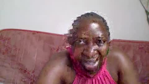 Snapshot of alesha_ chatting on November 18, 7:02 am Noreen Kennth and Emilly online show from November 18, 7:02 am