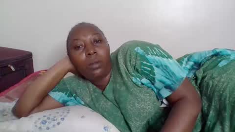 Snapshot of alesha_ chatting on November 30, 4:00 pm Noreen Kennth and Emilly online show from November 30, 4:00 pm