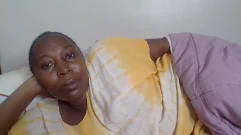 Noreen Kennth and Emilly online show from December 19, 7:21 pm