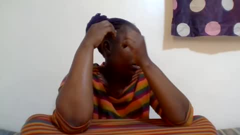 Snapshot of alesha_ chatting on June 20, 7:11 am Noreen Kennth and Emilly online show from June 20, 7:11 am
