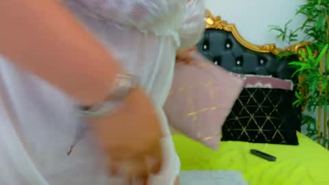 Snapshot of alesha_arabian_ chatting on May 12, 4:09 am alesha_arabian_ online show from May 12, 4:09 am