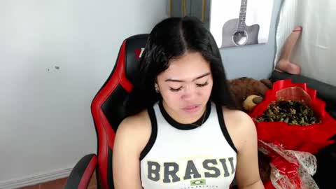 Snapshot of alesha_vibe_me chatting on July 19, 2:54 pm alesha_vibe_me online show from July 19, 2:54 pm