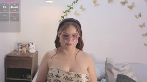Snapshot of alesia_rose chatting on May 29, 8:07 pm Ambar online show from May 29, 8:07 pm