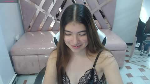 Snapshot of alesia_v chatting on May 20, 8:48 pm Live 1000pm 600am COLOMBIAN HOUR online show from May 20, 8:48 pm