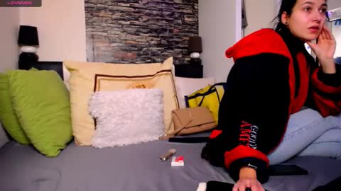 Snapshot of alesiasensual chatting on February 12, 8:16 am AlesiaSensual online show from February 12, 8:16 am