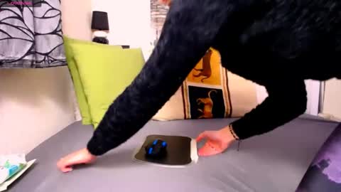 Snapshot of alesiasensual chatting on February 17, 7:21 pm AlesiaSensual online show from February 17, 7:21 pm