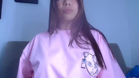 QUEEN OFF MILk  IM BACK  15 NOV online show from December 22, 1:01 am