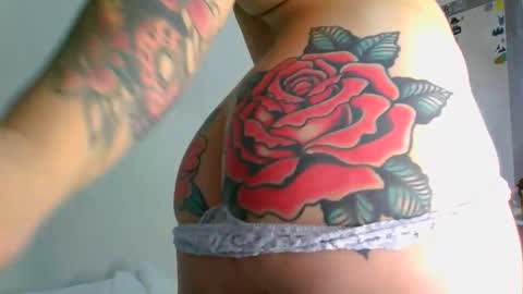 Snapshot of aleska_dollx chatting on May 15, 11:56 pm QUEEN OFF MILk IM BACK 15 NOV online show from May 15, 11:56 pm
