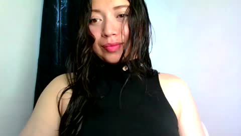 Snapshot of aleska_dollx chatting on August 1, 4:39 pm QUEEN OFF MILk IM BACK 15 NOV online show from August 1, 4:39 pm