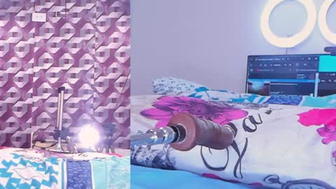 Snapshot of aleska_james chatting on December 26, 11:32 am aleska_james online show from December 26, 11:32 am