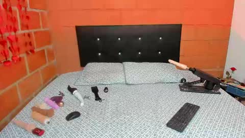 Snapshot of aleska_swarovski chatting on February 19, 6:21 pm Aleska 3 online show from February 19, 6:21 pm