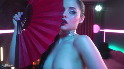 Snapshot of alessa_goreng chatting on December 25, 3:18 am Alessa Goreng online show from December 25, 3:18 am