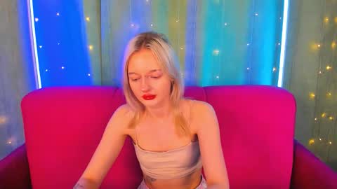 Snapshot of alessakiss chatting on March 8, 2:04 am alessakiss online show from March 8, 2:04 am