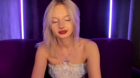 Snapshot of alessakiss chatting on March 17, 9:01 am alessakiss online show from March 17, 9:01 am