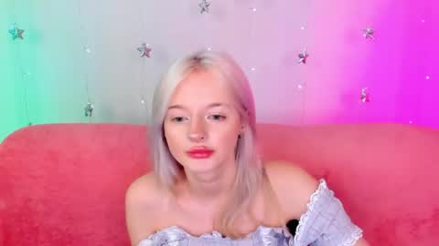 Snapshot of alessakiss chatting on May 8, 1:55 am alessakiss online show from May 8, 1:55 am