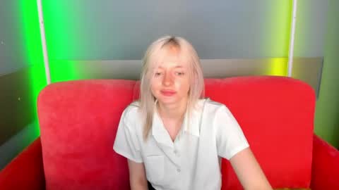 Snapshot of alessakiss chatting on May 21, 8:54 am alessakiss online show from May 21, 8:54 am