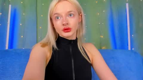 Snapshot of alessakiss chatting on June 3, 8:39 am alessakiss online show from June 3, 8:39 am