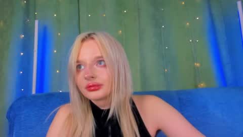 Snapshot of alessakiss chatting on June 3, 2:33 pm alessakiss online show from June 3, 2:33 pm