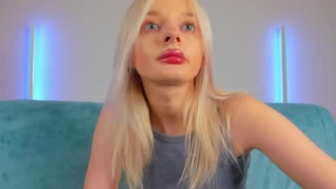 Snapshot of alessakiss chatting on June 12, 8:46 am alessakiss online show from June 12, 8:46 am
