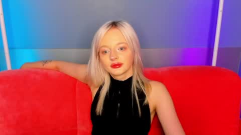 Snapshot of alessakiss chatting on June 19, 2:05 am alessakiss online show from June 19, 2:05 am