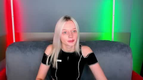 Snapshot of alessakiss chatting on July 3, 1:56 am alessakiss online show from July 3, 1:56 am