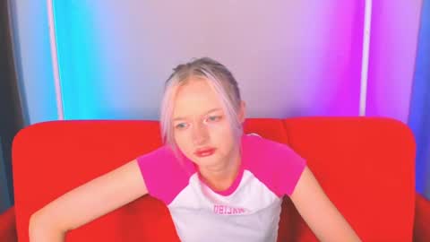 Snapshot of alessakiss chatting on July 10, 3:00 am alessakiss online show from July 10, 3:00 am