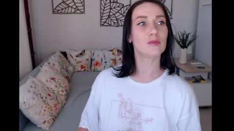 Snapshot of alessandra_foxy chatting on June 11, 3:10 pm Sandra online show from June 11, 3:10 pm