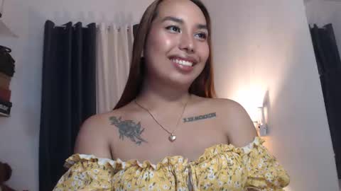 Snapshot of alessandramore chatting on May 18, 7:03 am Alessandra online show from May 18, 7:03 am