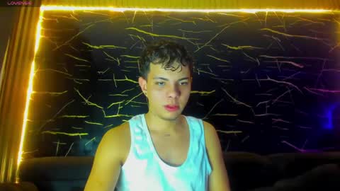 Snapshot of alessandro__777 chatting on May 17, 5:16 am Alessandro online show from May 17, 5:16 am
