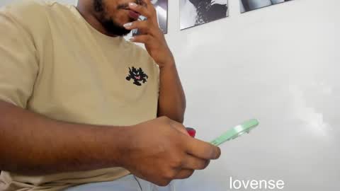 Snapshot of alessandro_hamed chatting on May 29, 2:15 pm alessandro hamed online show from May 29, 2:15 pm