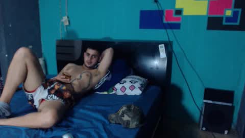 Snapshot of alessandrobooy chatting on December 15, 4:28 am alessandro online show from December 15, 4:28 am