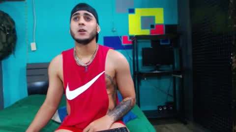 Snapshot of alessandrobooy chatting on February 5, 9:36 am alessandro online show from February 5, 9:36 am