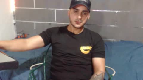 Snapshot of alessandrobooy chatting on May 29, 5:11 pm alessandro online show from May 29, 5:11 pm